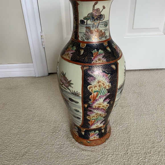 Vintage Chinese porcelain handcrafted vase - Picture 3 of 3
